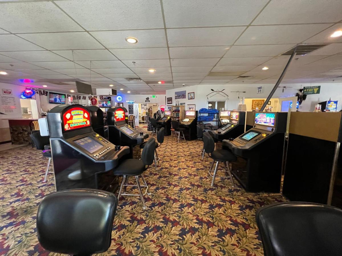 Border Inn Casino Baker Bagian luar foto